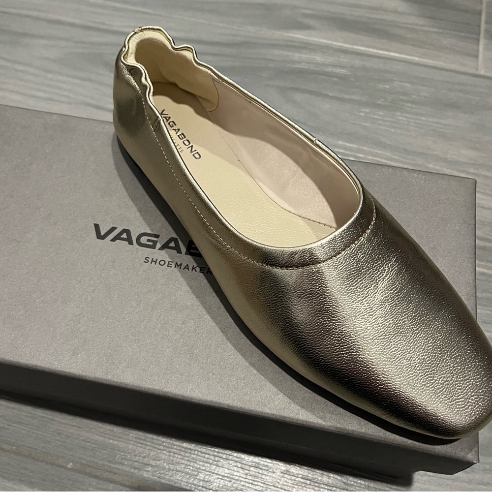 Vagabond Maddie flats